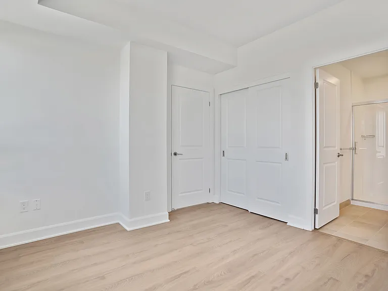 3240 William Coltson Ave — Photo 95