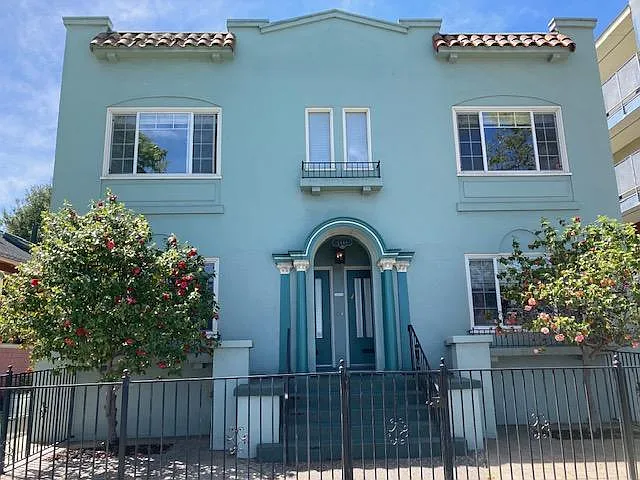 2444 Central Ave — Photo 15