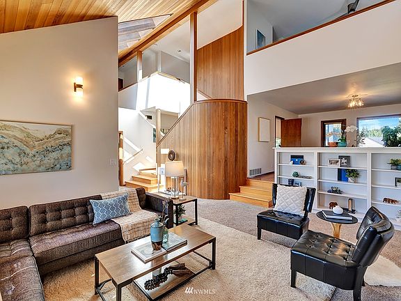 Living Room Opposite>