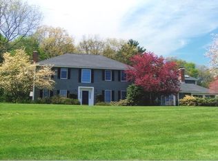 36 Main St, Dover, MA 02030