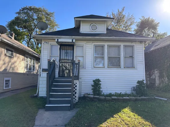 296 E 149th St, Harvey, IL 60426