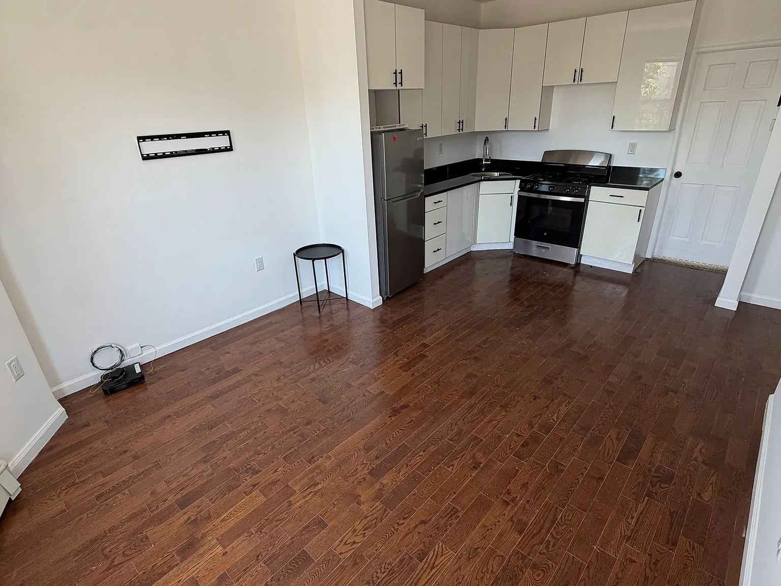 1 bed, $2,481 — Photo 3