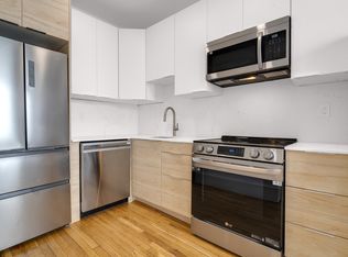 1082 Commonwealth Ave, Boston, MA 02215