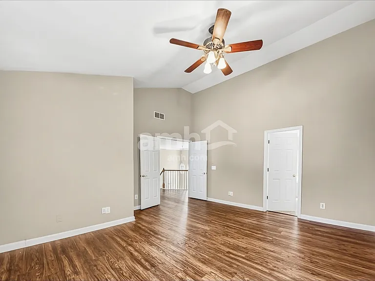 3374 Hunters Point Rd — Photo 11