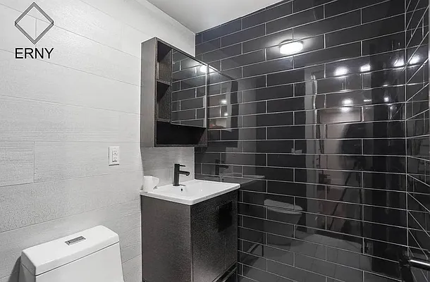 Rented by ERNY LLC | media 10