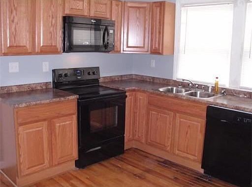 2nd image of 34 Burncoat St