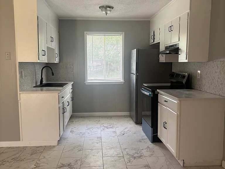 5604 Picadilly Circus St — Photo 11