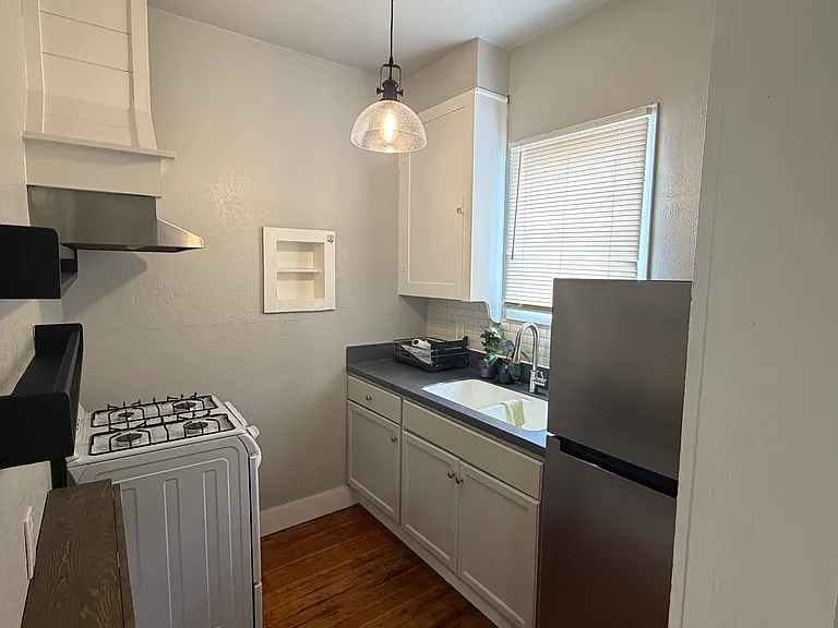 339 Kayton Ave #2 — Photo 2