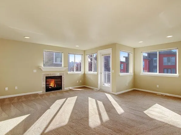3607 22nd Ave W #A, Seattle, WA 98199