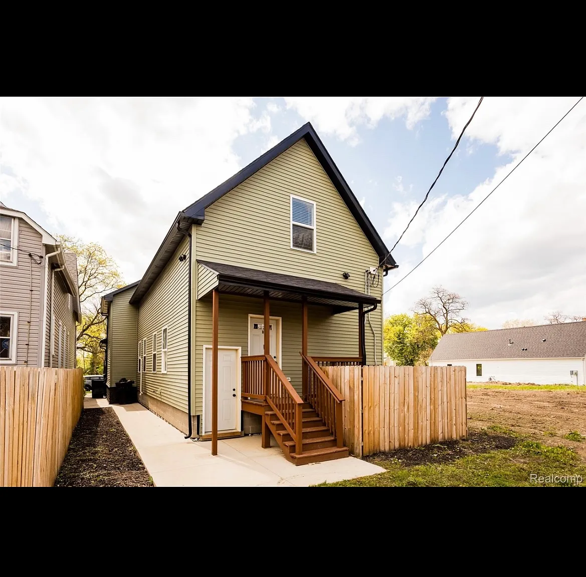 2 bed, 1256 sqft, $1,750 — Photo 2
