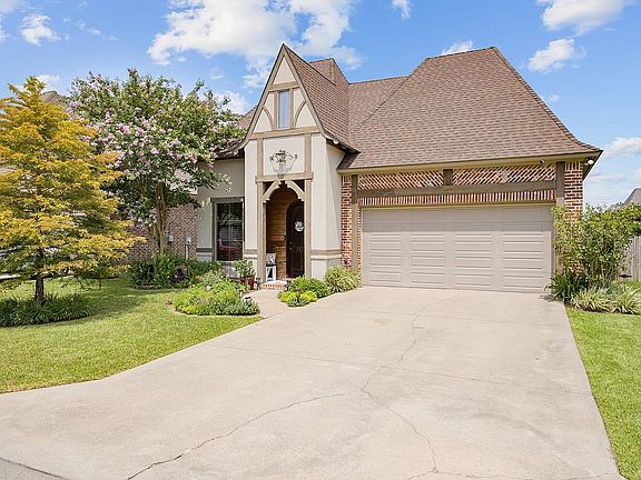 2nd image of 122 Autumnbrook Dr