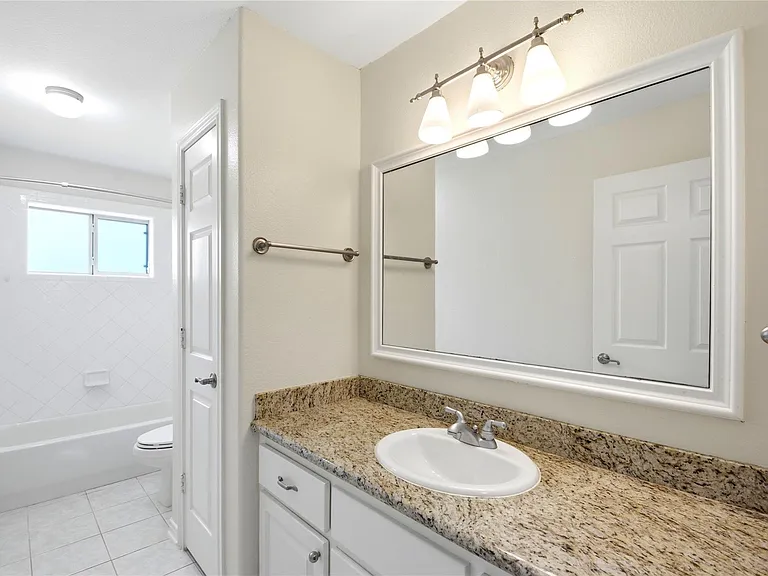 1702 Fantasy Woods Dr — Photo 33
