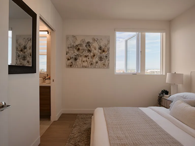 1 Bed 1 Bath plus Bonus Room/Den