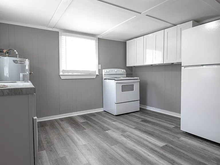 402 Curry Ln #B — Photo 9