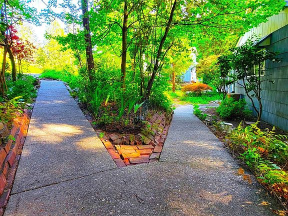 cement pathway, no stairs>