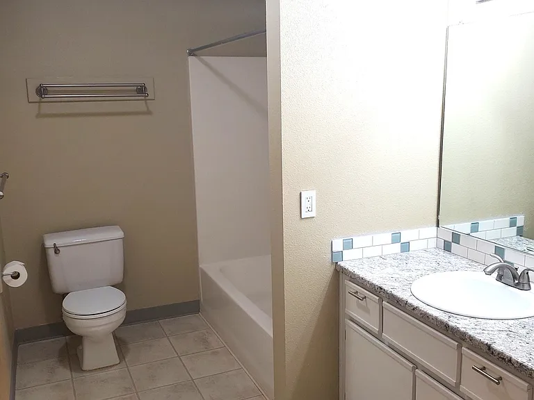 10660 SW Davies Rd #43 — Photo 9