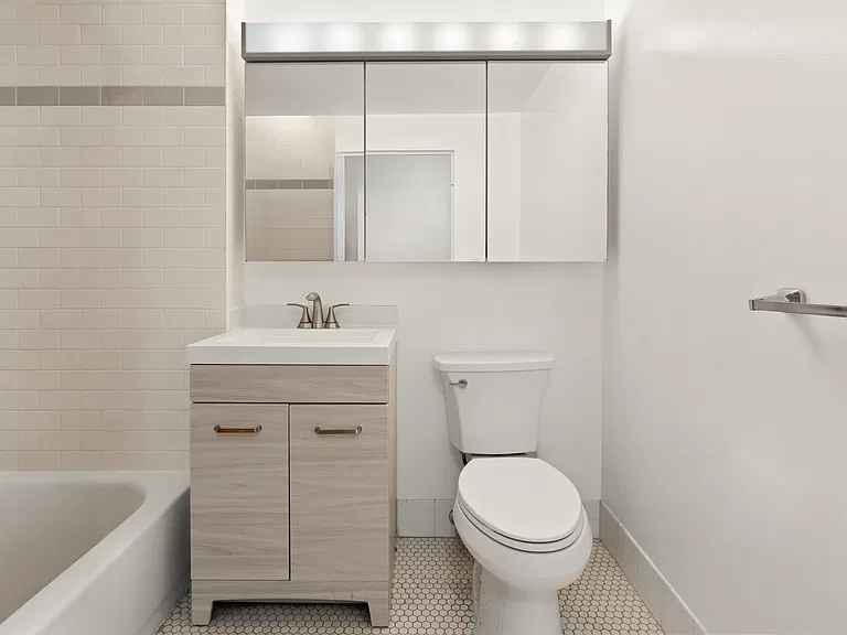 520 W 23rd St #11B — Photo 8