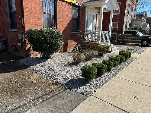72 Cedar St Photo 1