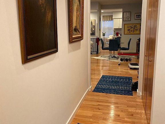 5th image of 2032 Race St #11176676
