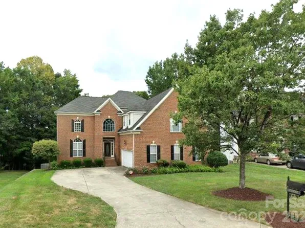 12414 Tantallon Ct, Pineville, NC 28134