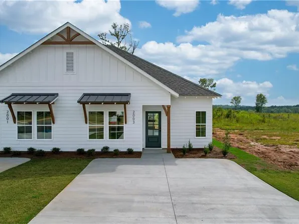 69 Twin Ln, Valley, AL 36854