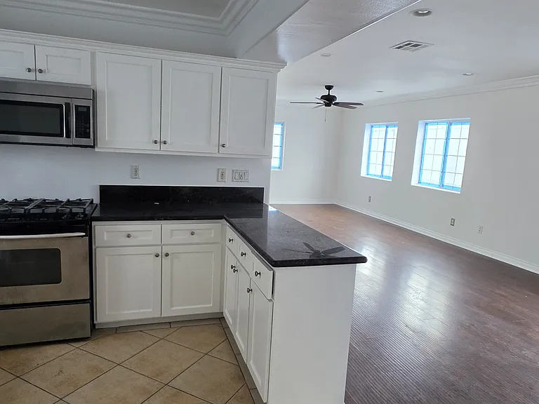 244 E Gage Ave #246 — Photo 5