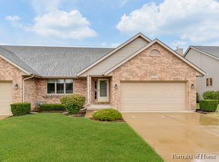 1251 Milan Dr N, Sycamore, IL 60178