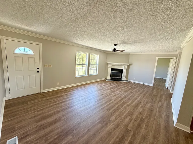 155 Giddens St — Photo 5