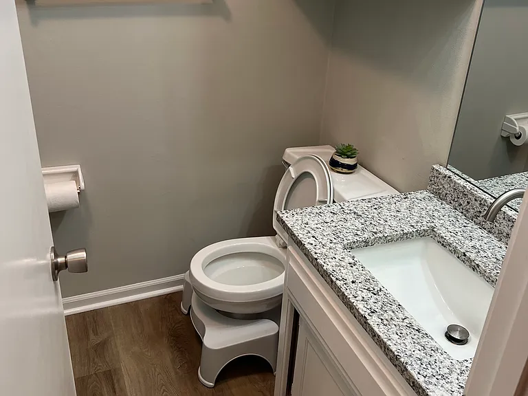 12019 W 58th Pl #F — Photo 4
