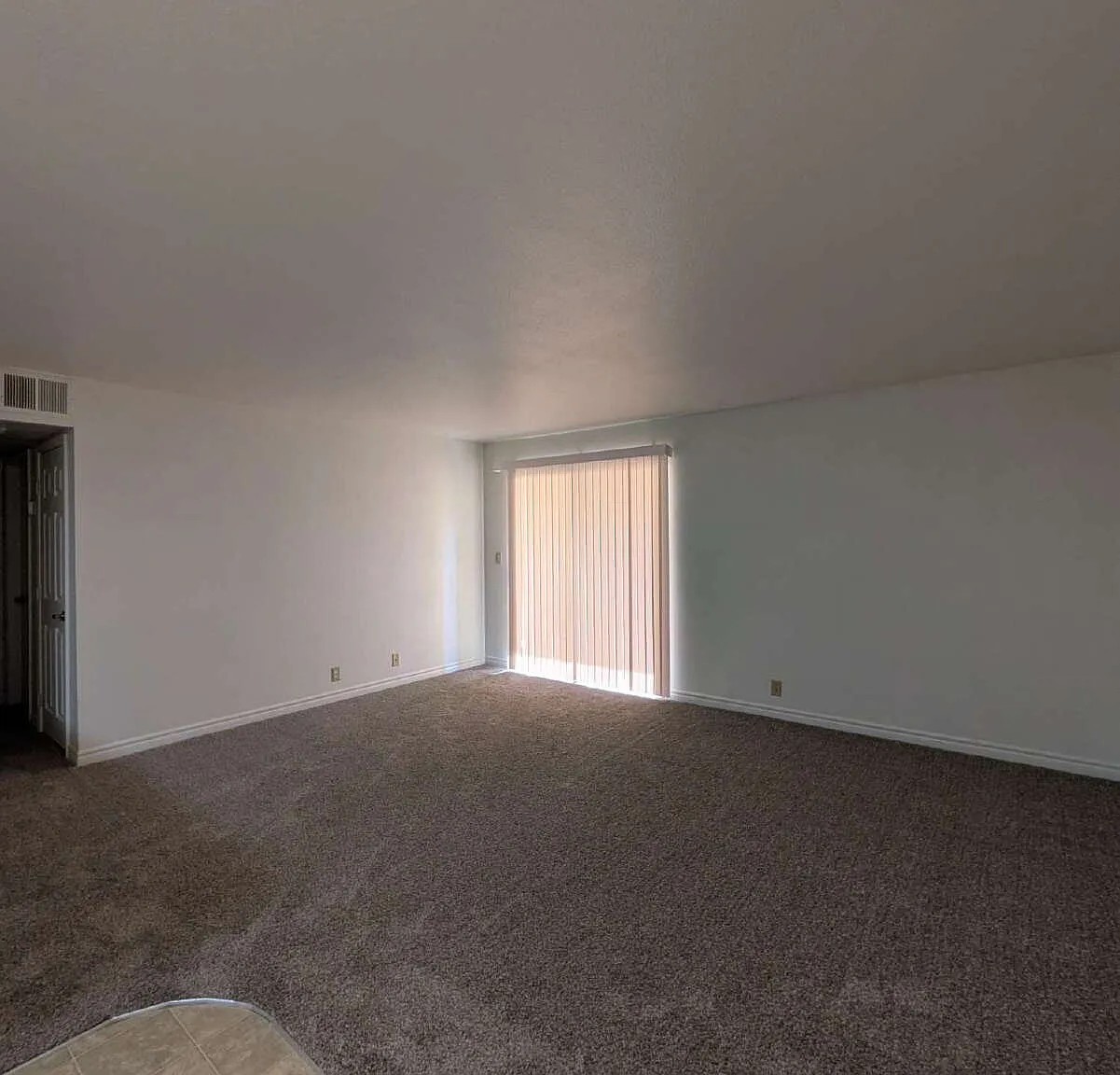 2 bed, 1.0 bath, 816 sqft, $1,213 — Photo 3