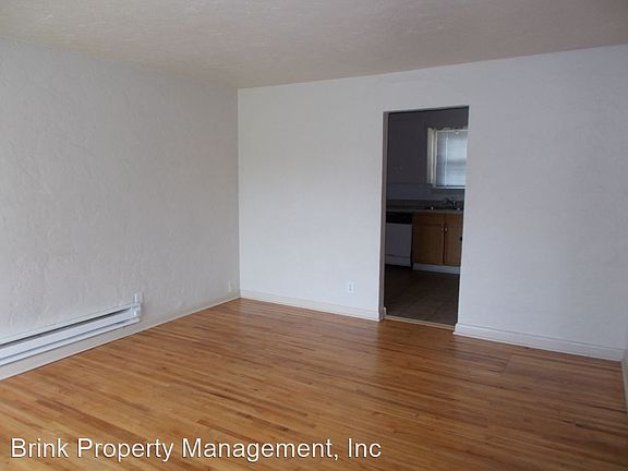 4th image of 13509 1st Ave NE