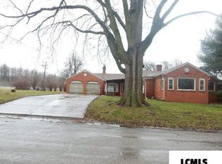 1216 N State St, Lincoln, IL 62656