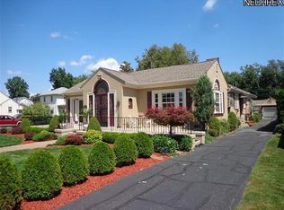 937 4th St NW, New Philadelphia, OH
