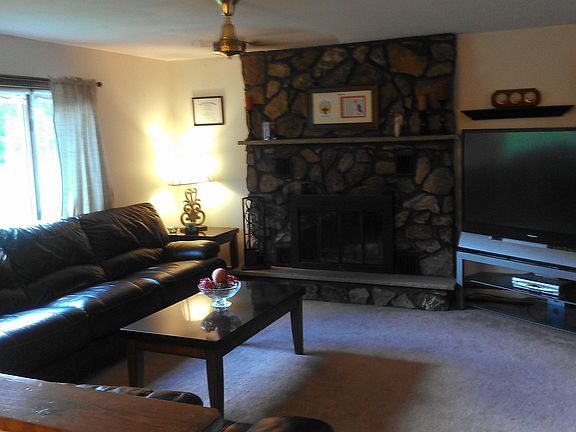 4th image of 11 Lorene Dr