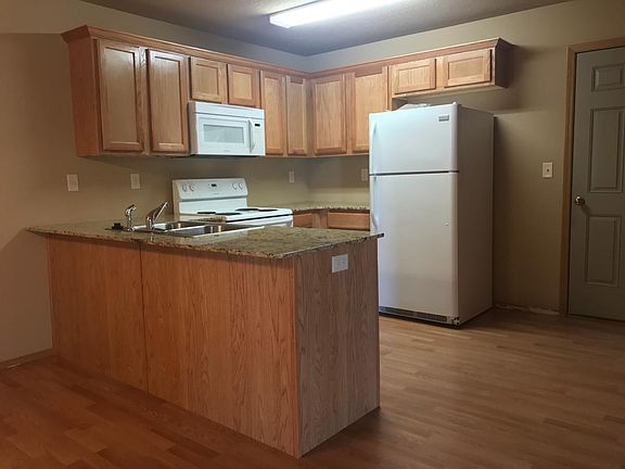 5th image of 3507 SW Deerfield Blvd #1