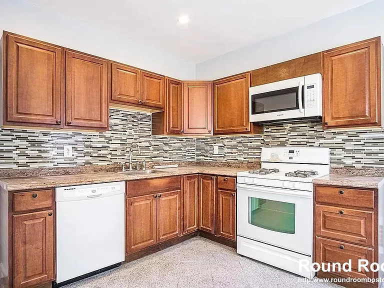 28 Moreland St #1 — Photo 1
