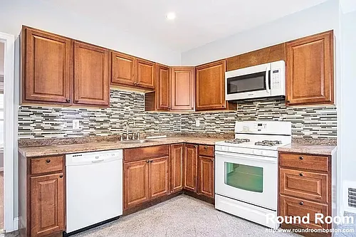 28 Moreland St #1 Photo 1