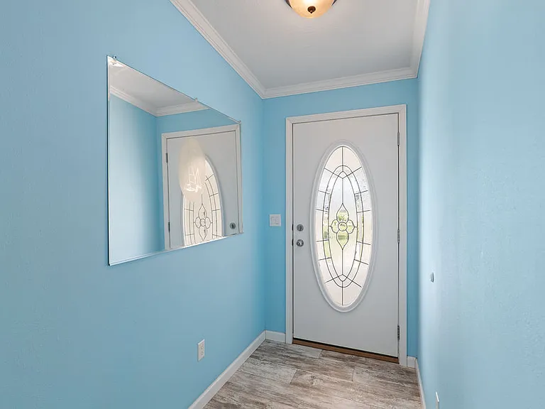 805 Beech Ct — Photo 4