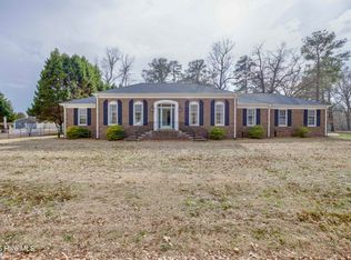 201 Dogwood Drive, Washington, NC 27889