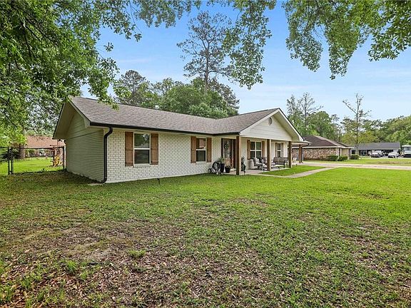 3rd image of 46298 Beckie Dr