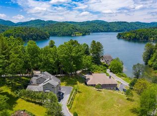 3 Prairie Springs Dr, Glenville, NC 28736