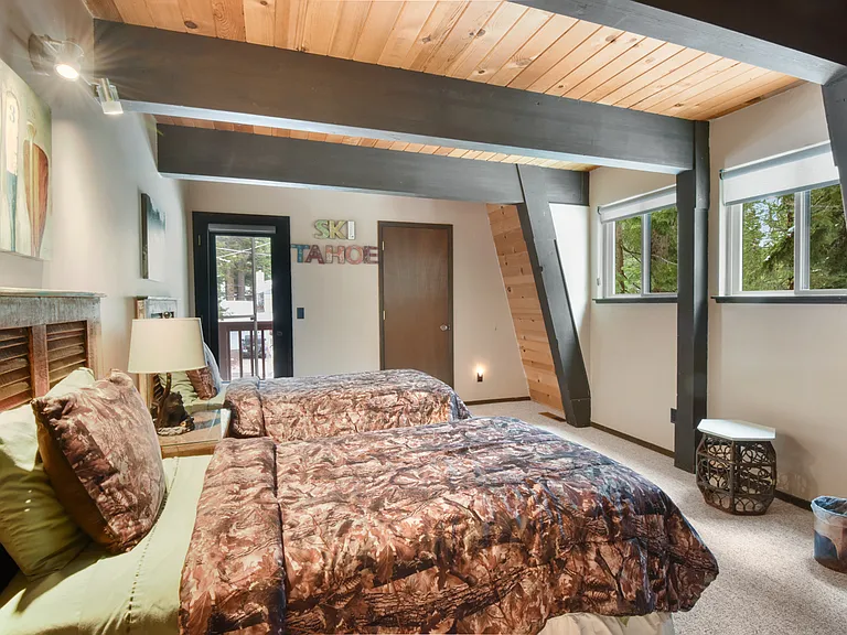 643 Agate Rd — Photo 24