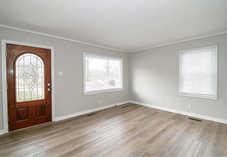703 Monroe St — Photo 4