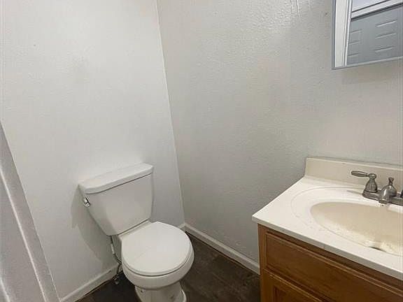 5th image of 705 Forsythe St