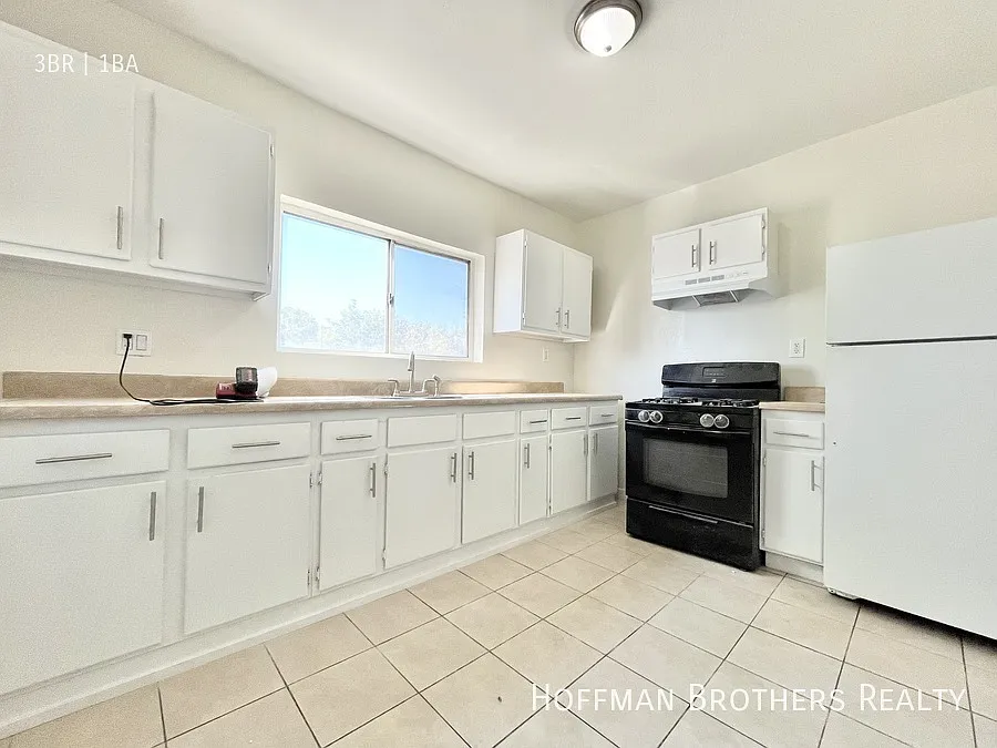 625 W Vernon Ave Los Angeles, CA 90037 — Photo 4
