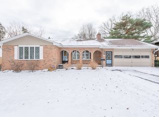 251 Hedgegarth Dr, Rochester, NY 14617