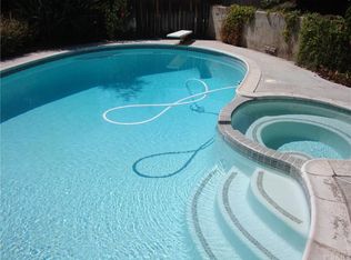 3395 Lynwood Dr, Highland, CA 92346