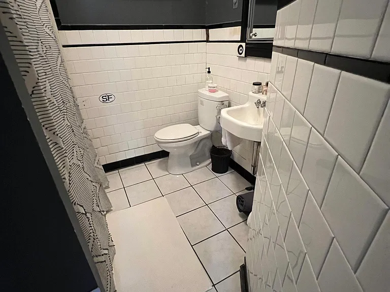 4907 California St #5 — Photo 6