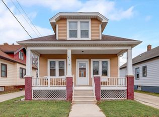 2611 Charles St, Racine, WI 53402
