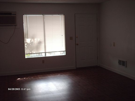 Livingroom (basic layout-each unit different)